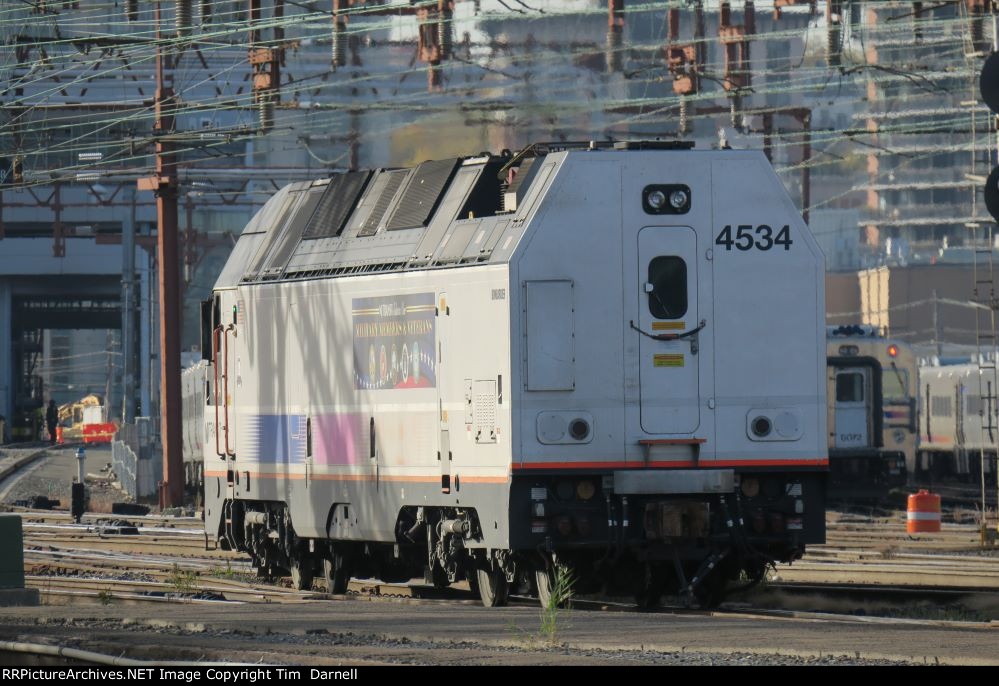 NJT 4534 rear end